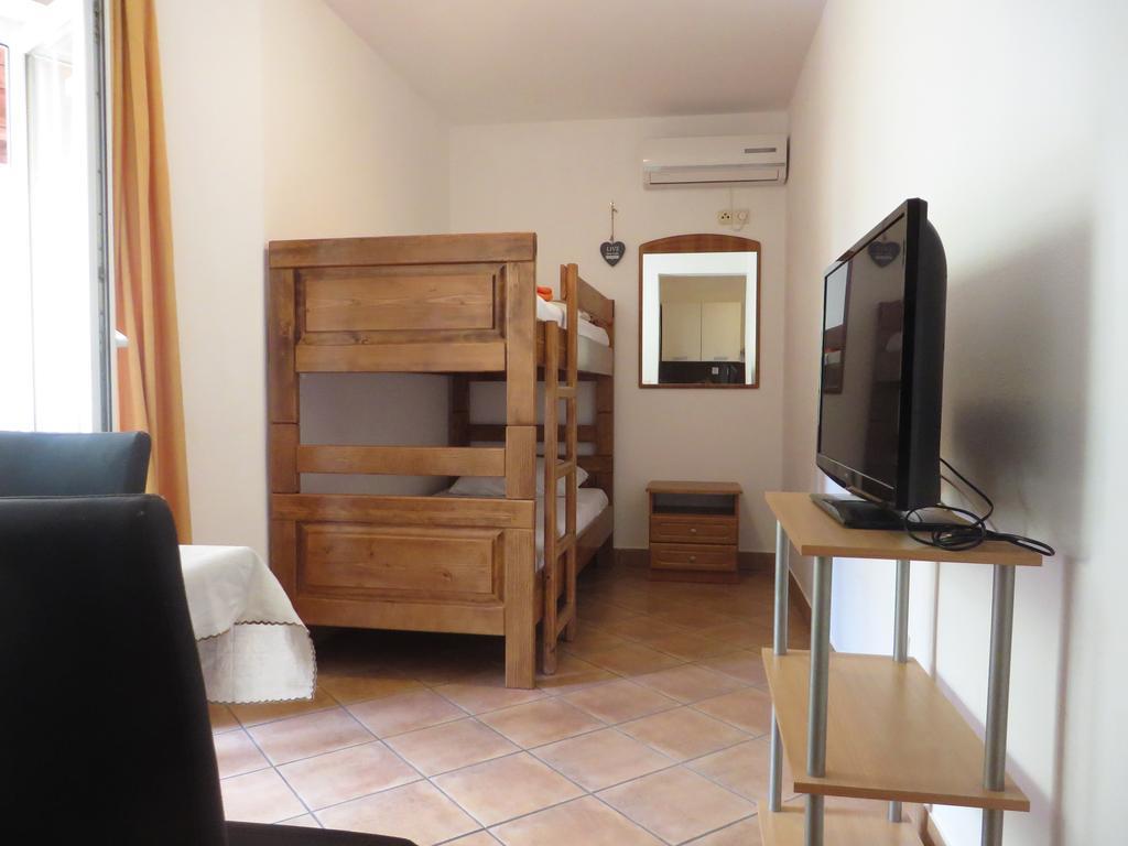 Apartments Karaba Pakoštane Dış mekan fotoğraf